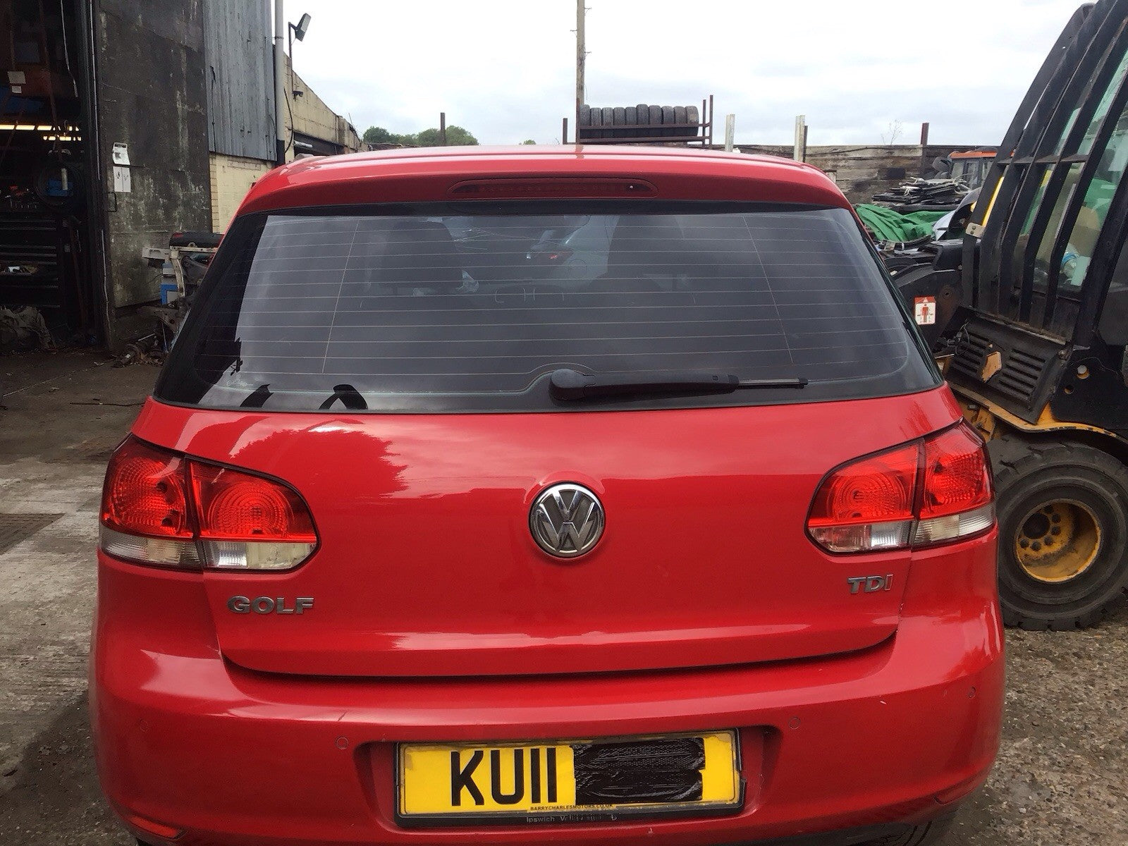 VOLKSWAGEN GOLF MK6 TAILGATE IN TORNADO RED PAINT CODE LY3D 2009 20120
