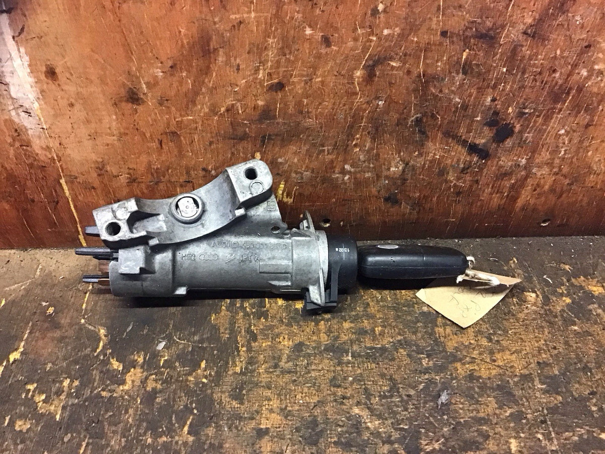 AUDI A4 B7 IGNITION BARREL LOCK AND KEY 4B0905851 2004 20085