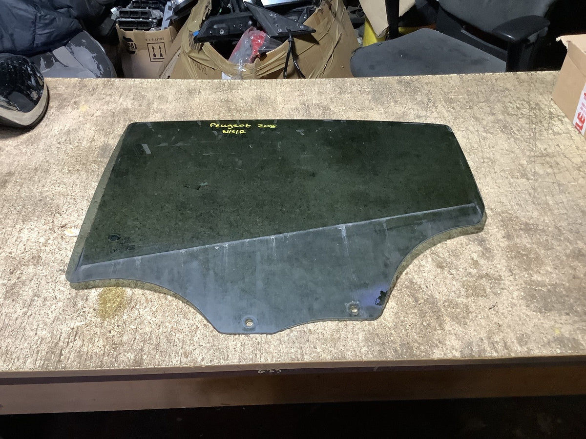 PEUGEOT 208 PASSENGER'S N/S SIDE REAR  WINDOW GLASS DOOR WINDOW 2012 20183