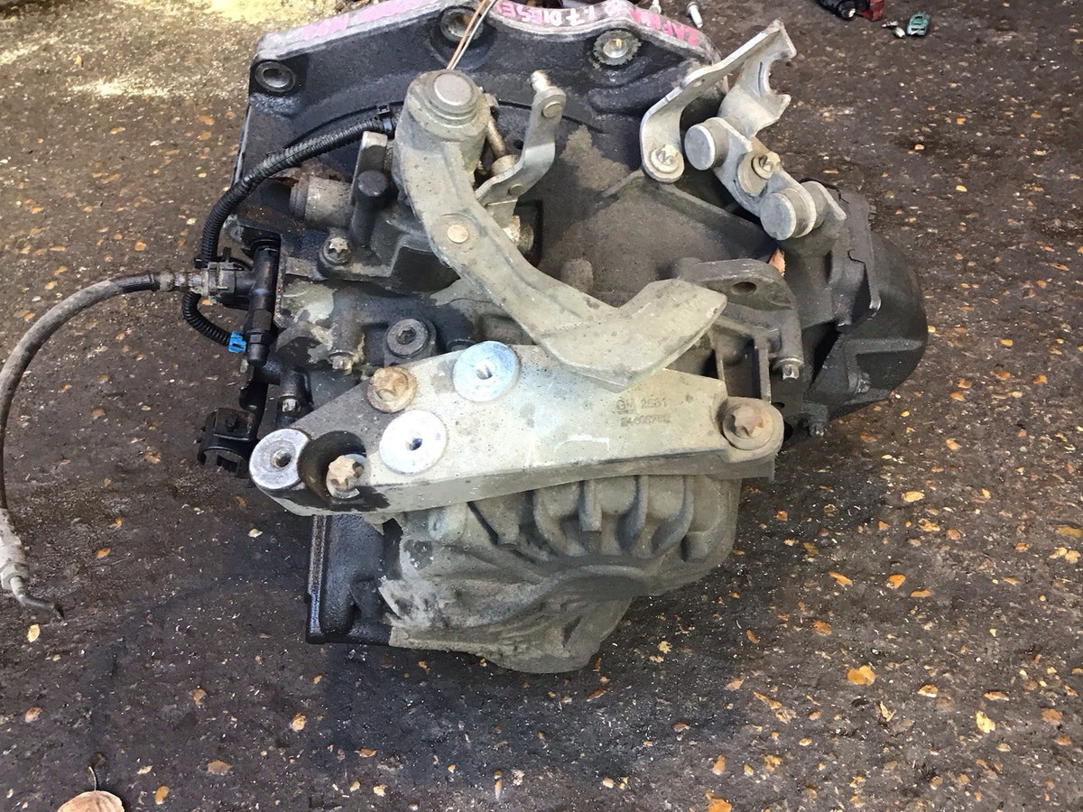 VAUXHALL ZAFIRA 1.7 CDTI GEARBOX M32 6 SPEED MANUAL 83000 MILES 2009 201412