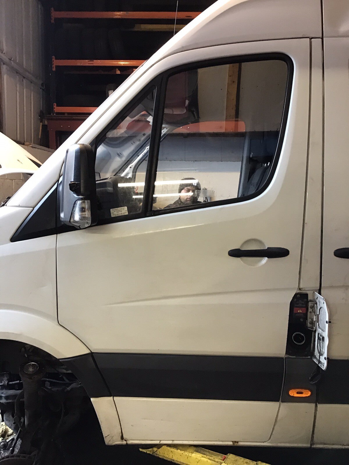 MERCEDES SPRINTER W906 PASSENGER'S SIDE N/S FRONT DOOR IN WHITE 2006 20162