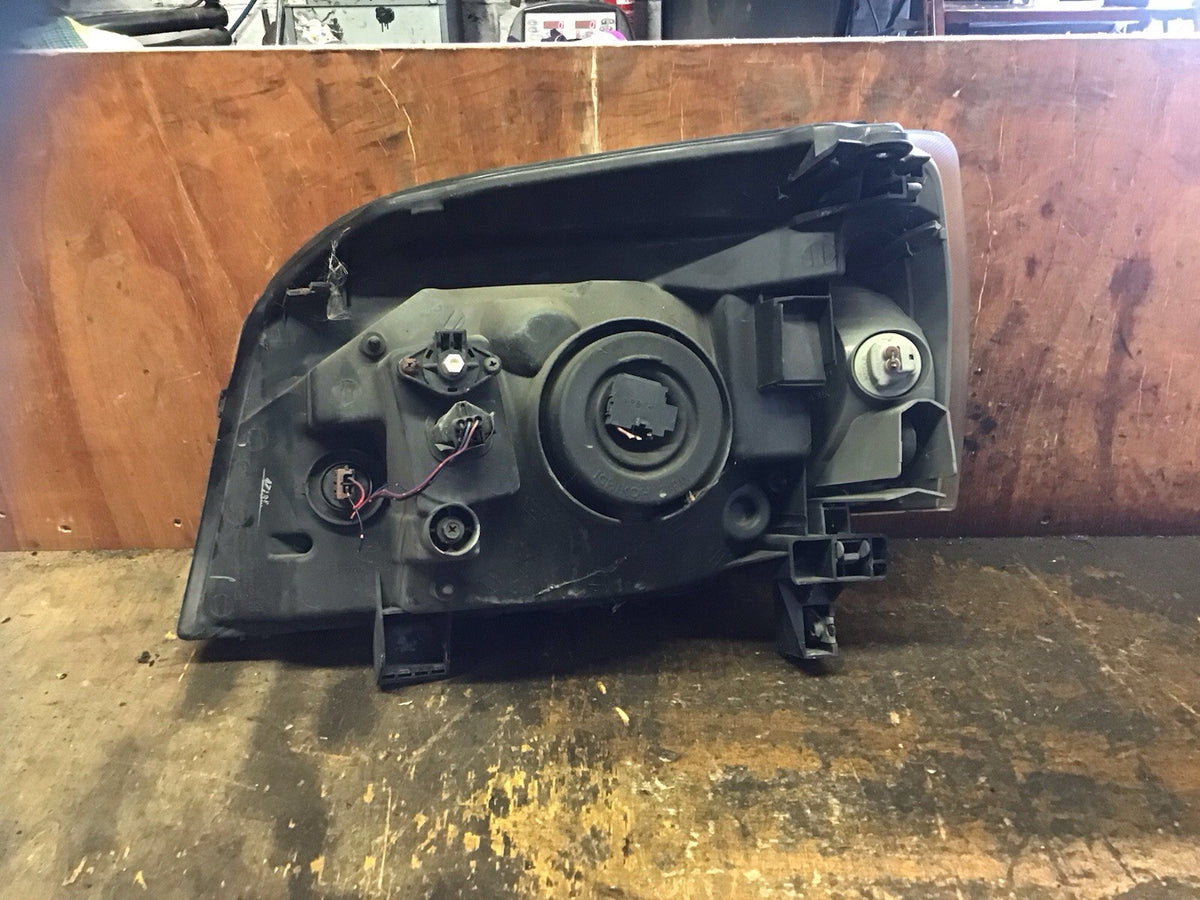 NISSAN Z TRIAL MK1 DRIVER'S SIDE O/S HEADLIGHT 2002 20077