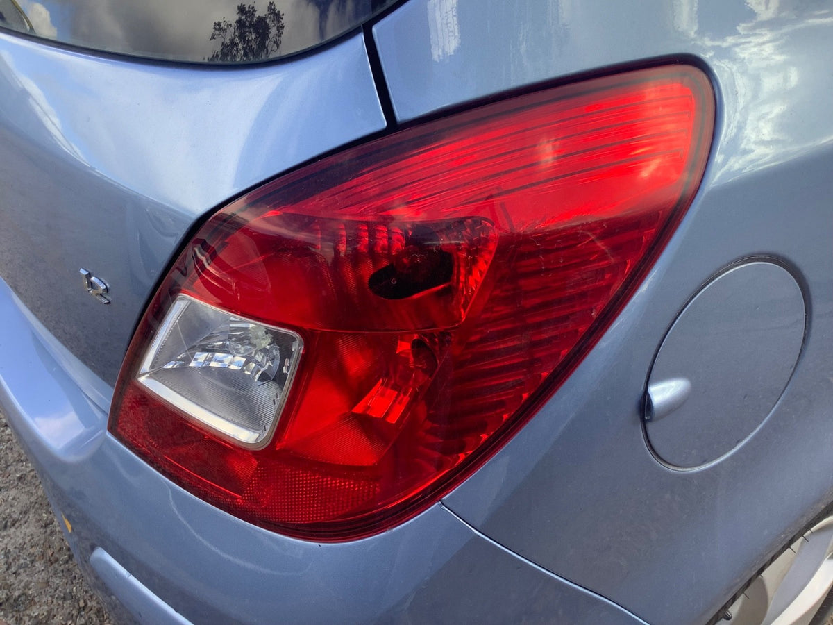 VAUXHALL CORSA D DRIVER'S SIDE O/S REAR LIGHT 2006 20143