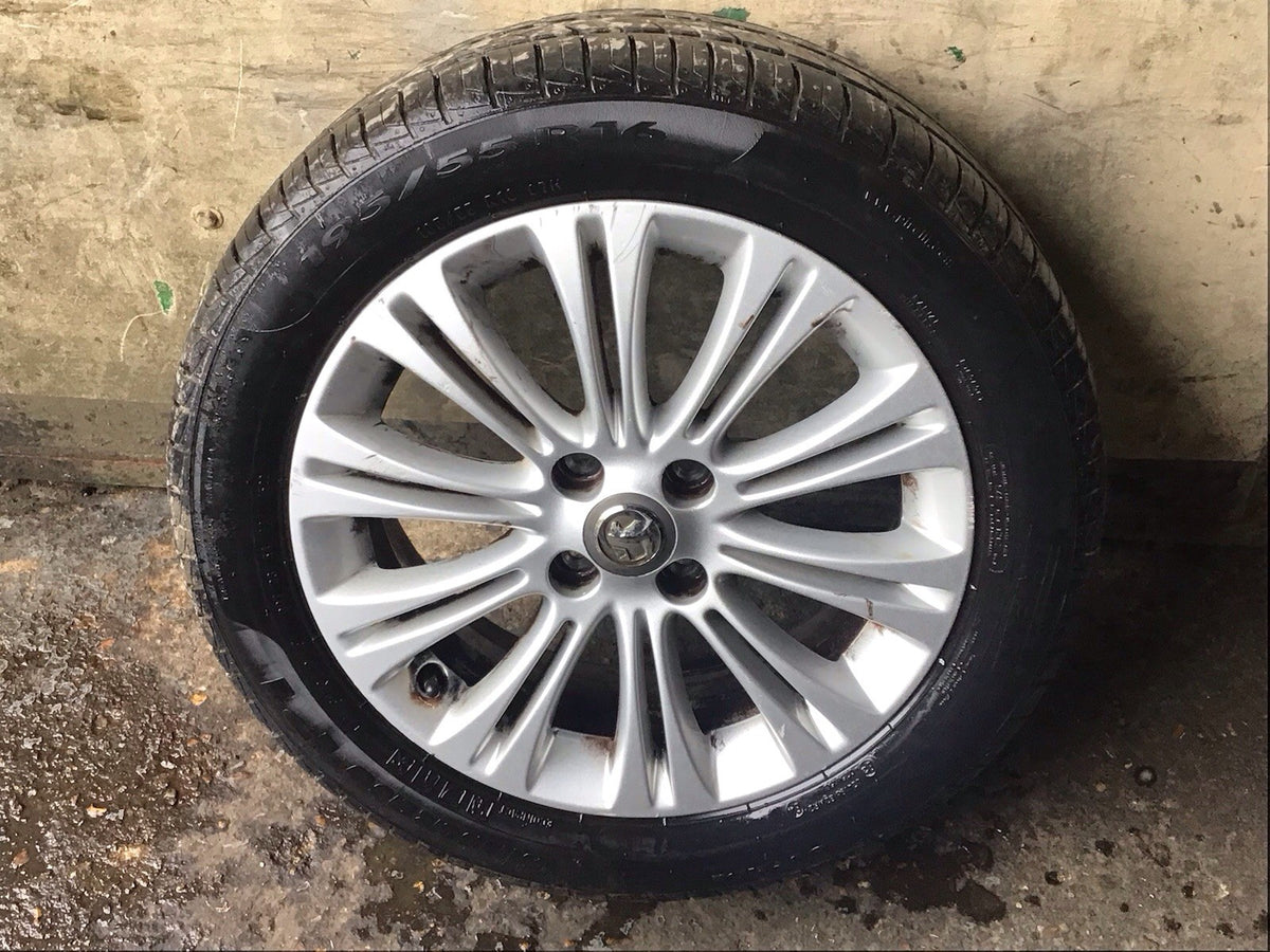 VAUXHALL CORSA ALLOY WHEEL 16'' 13298019 AND TYRE 195X55X16 2006 20140