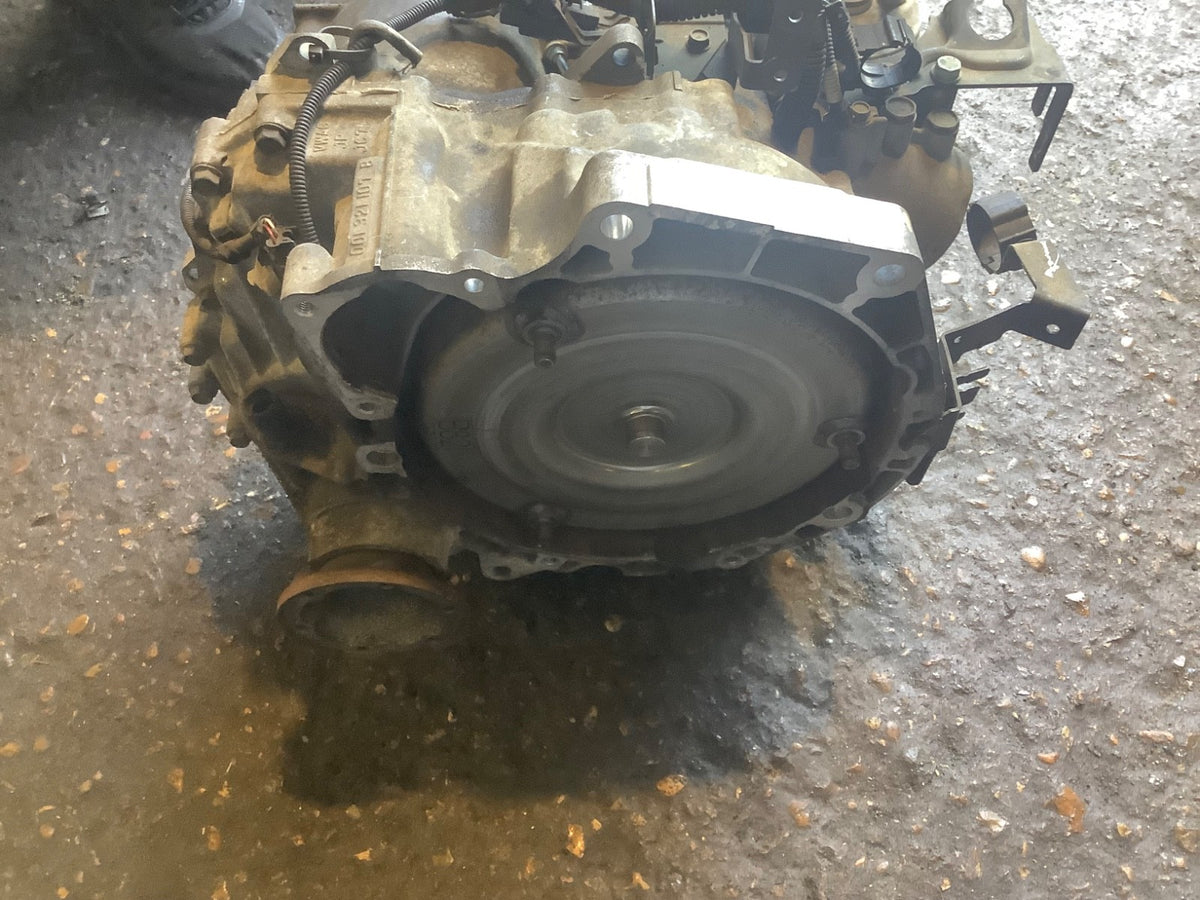 VOLKSWAGEN POLO 9N3 1.4 PETROL AUTO GEARBOX 4 SPEED 25000 MILES CODE GJG 05 20093