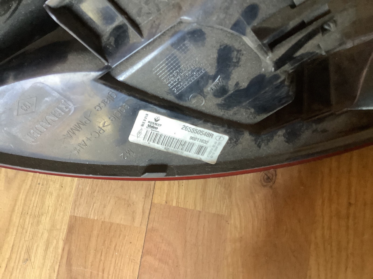 RENAULT MEGANE MK2 REAR LIGHT PASSENGER'S SIDE N/S 90011632 2012 20176