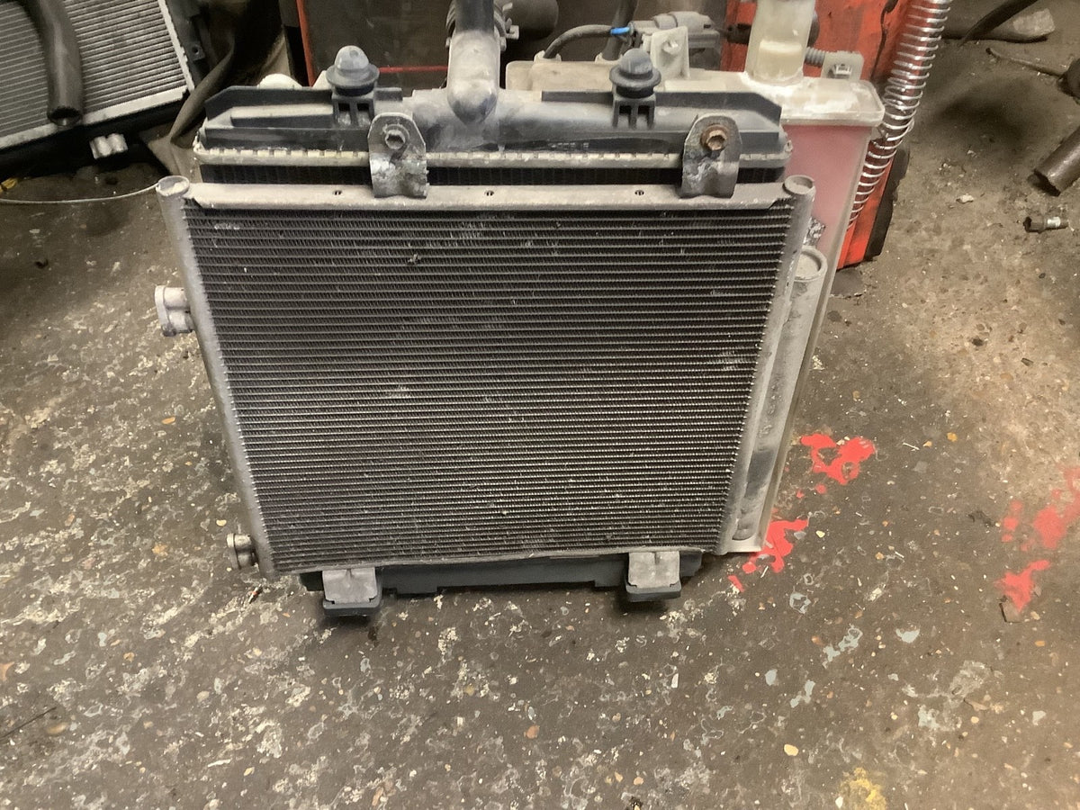 PEUGEOT 108 1.0 PETROL COMPLETE RADIATOR FAN CZ422175 3582 2014 20186