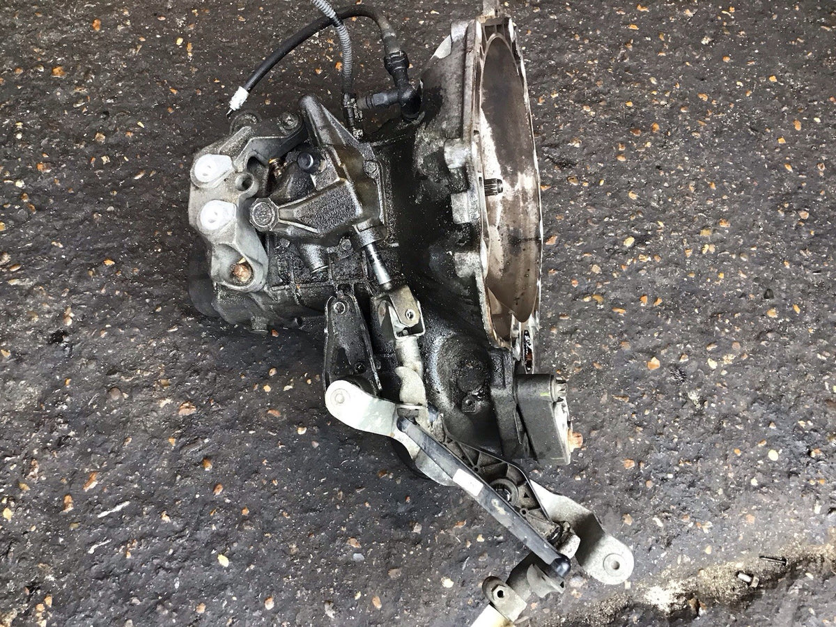 VAUXHALL CORSA C 1.2 PETROL GEARBOX  5 SPEED MANUAL F13C394 2001 20064