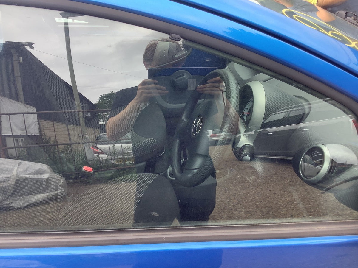 TOYOTA AYGO DRIVER'S O/S SIDE WINDOW GLASS DOOR WINDOW 3 DOOR 2005 20146