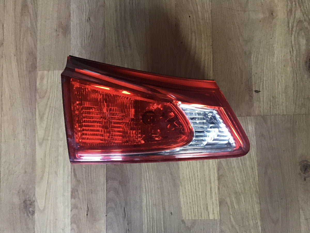 LEXUS IS 200 PASSENGER'S SIDE N/S REAR LIGHT INNER BOOT LIGHT SALOON  2008 20121