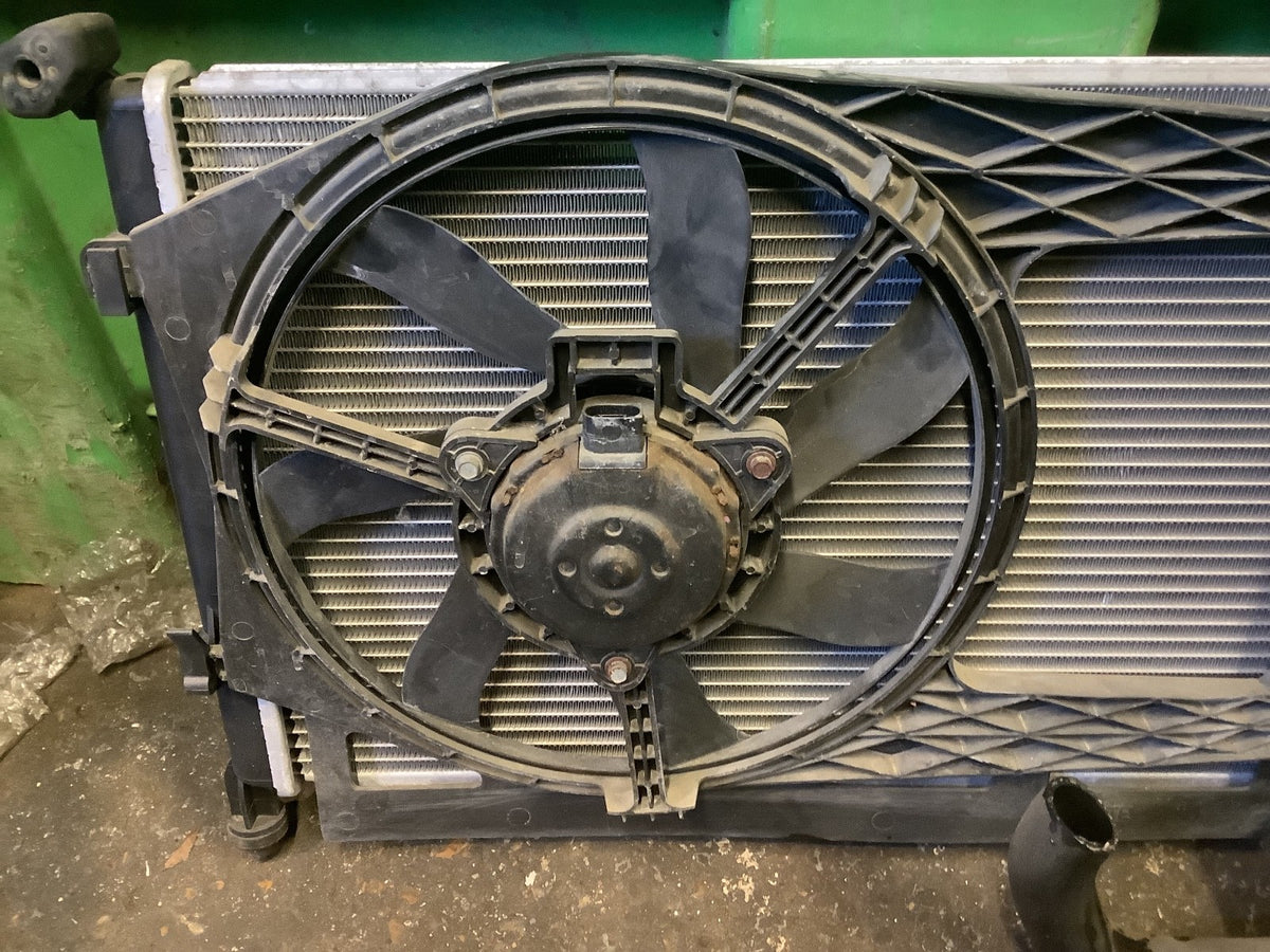 MINI COOPER R50 R53 PETROL RADIATOR RAD PACK NO AC 1710 7510087 2001 20066