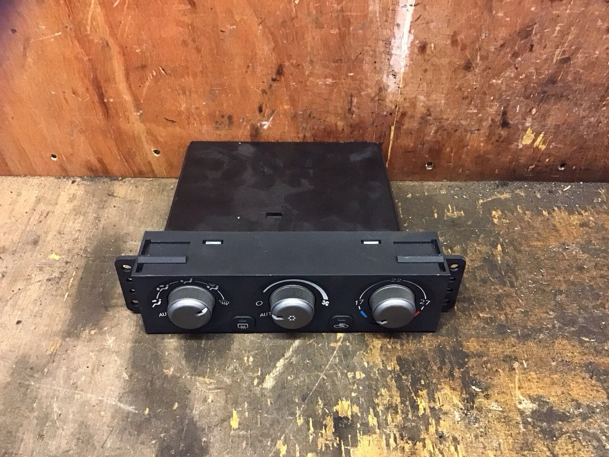 MITSUBISHI SHOGUN MK3 HEATER CLIMATE CONTROL UNIT SWITCH  MR958005 2000 20061