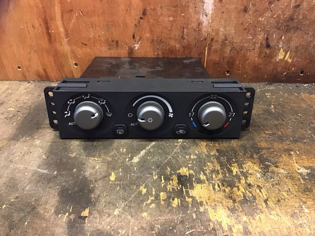 MITSUBISHI SHOGUN MK3 HEATER CLIMATE CONTROL UNIT SWITCH  MR958005 2000 20064