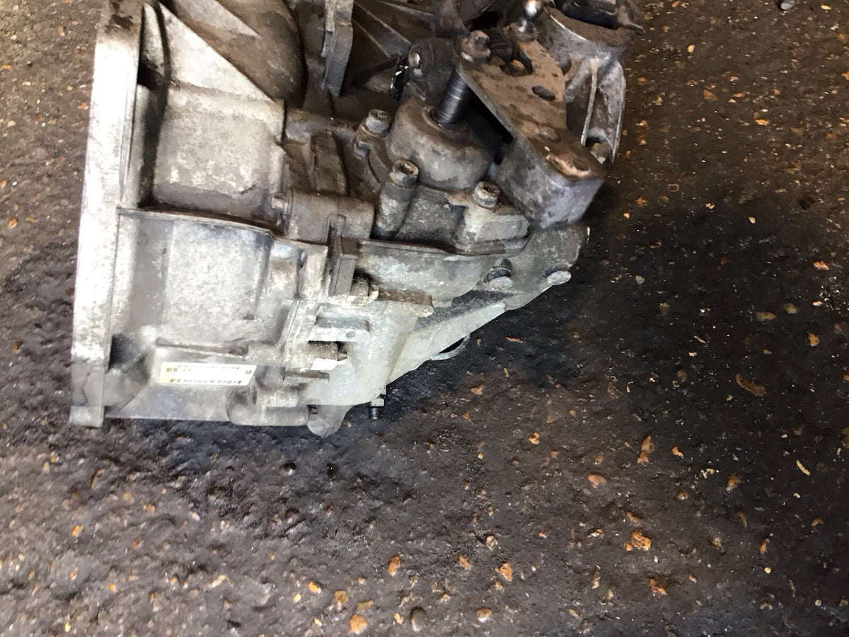 BMW MINI R56 1.6 GEARBOX  MANUAL 6 SPEED 72000 MILES 2007 201113
