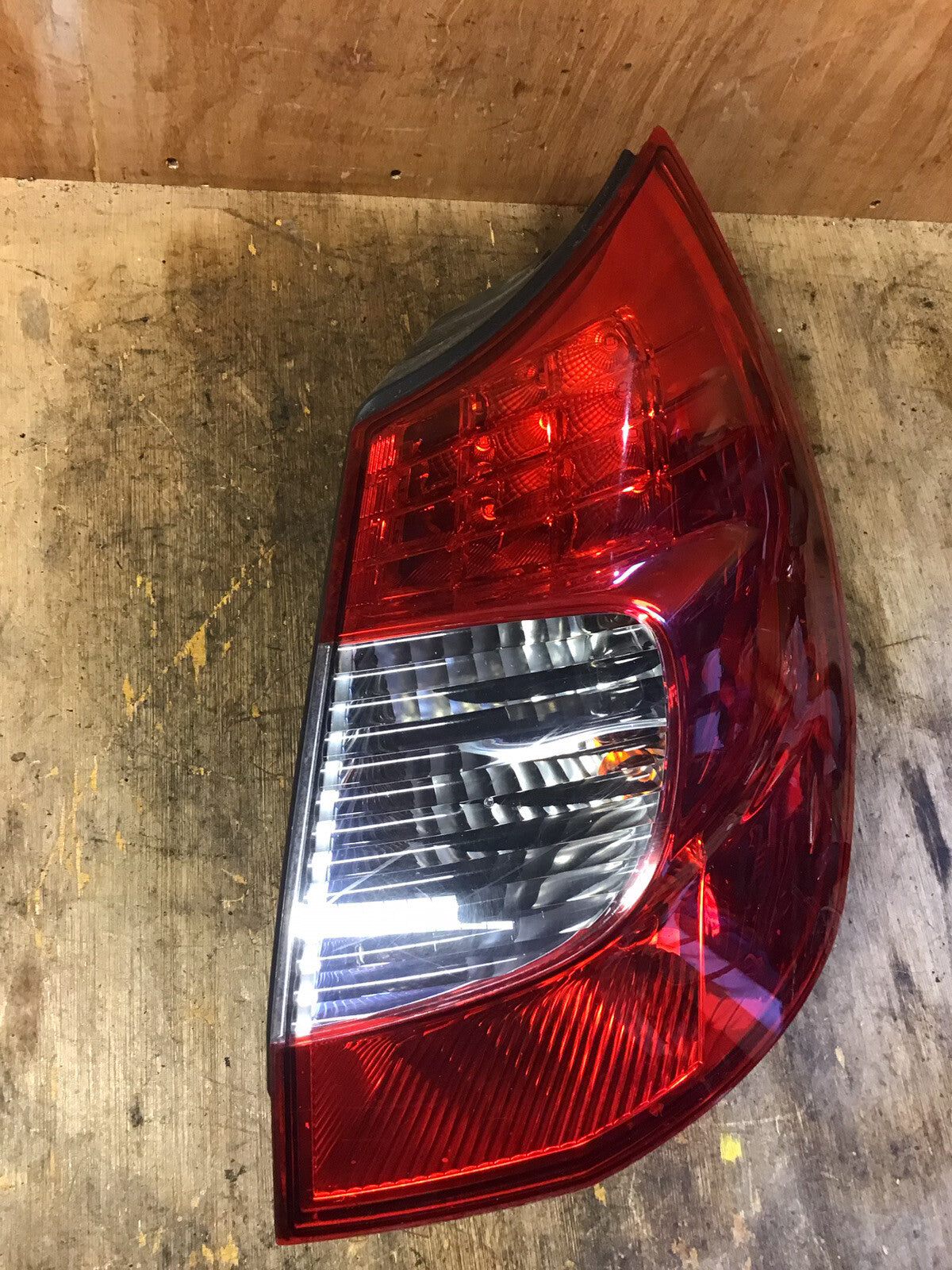 RENAULT MEGANE GRAND SCENIC REAR LIGHT DRIVER'S SIDE O/S 8200474327 2004 20080