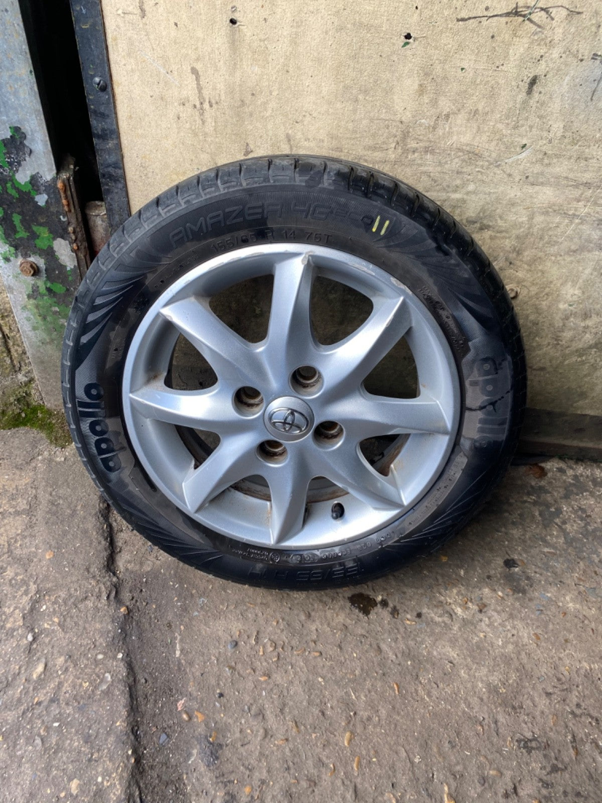 TOYOTA AYGO MK1 ALLOY WHEEL 14'' TYRE 155X65X14  2005 20140