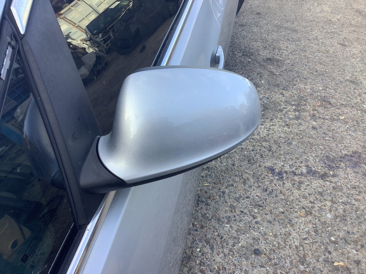VAUXHALL ASTRA J PASSENGER'S SIDE N/S DOOR MIRROR SOVEREIGN SILVER 176/GAN0