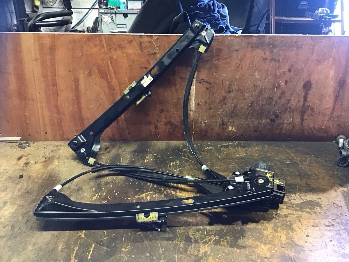 POLO 6R PASSENGERS FRONT WINDOW MOTOR AND REGULATOR 6R0959801T 5 DOOR 09 20130