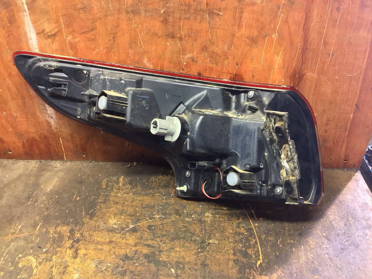 NISSAN QASHQAI J11E DRIVER'S SIDE O/S OUTER REAR LIGHT 2013 201714