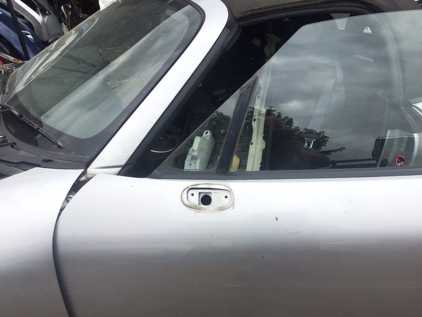 MAZDA MX5 PASSENGER'S N/S SIDE DOOR QUARTER WINDOW GLASS  2005 20140