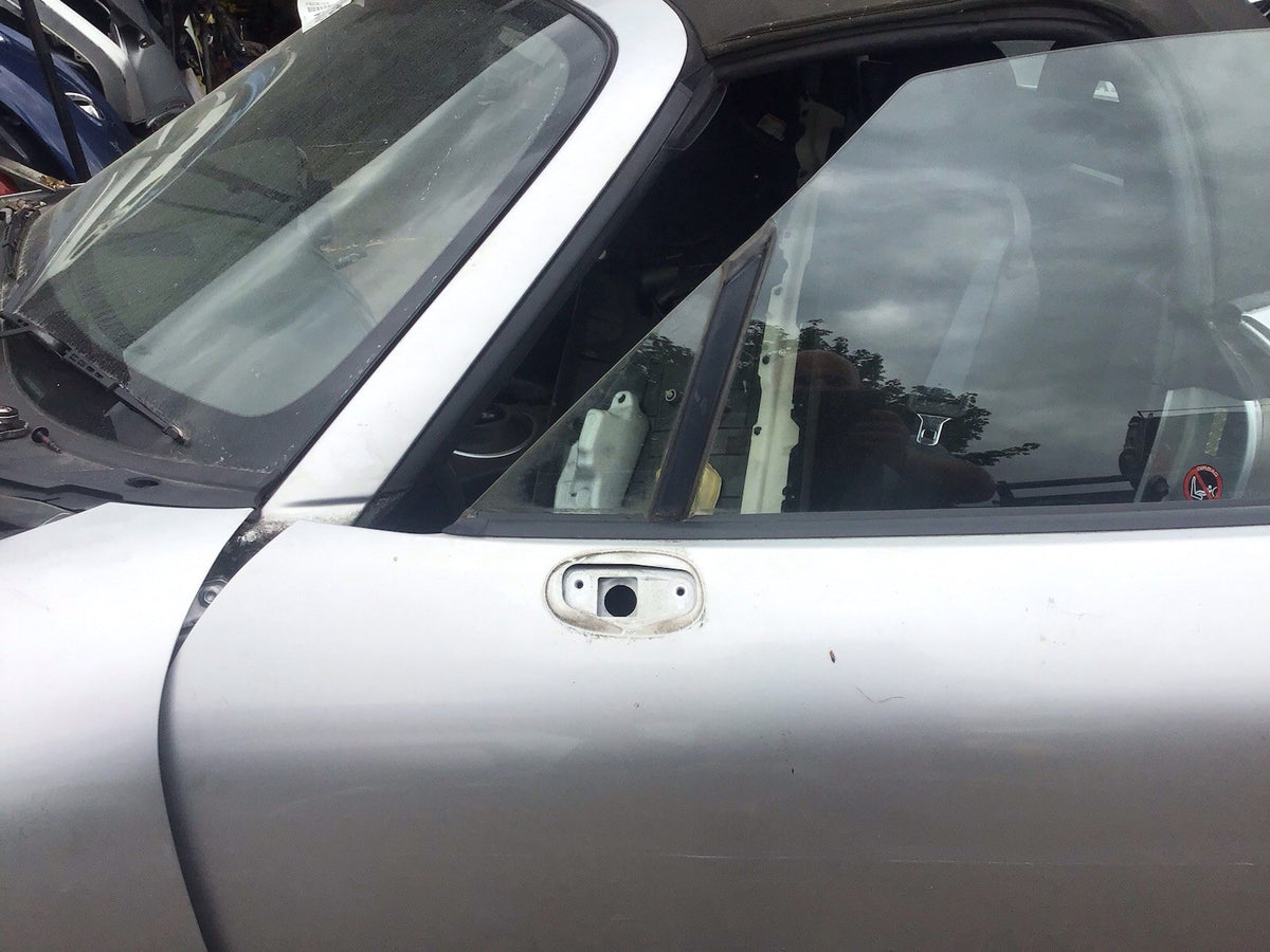 MAZDA MX5 PASSENGER'S N/S SIDE DOOR QUARTER WINDOW GLASS  2005 20140