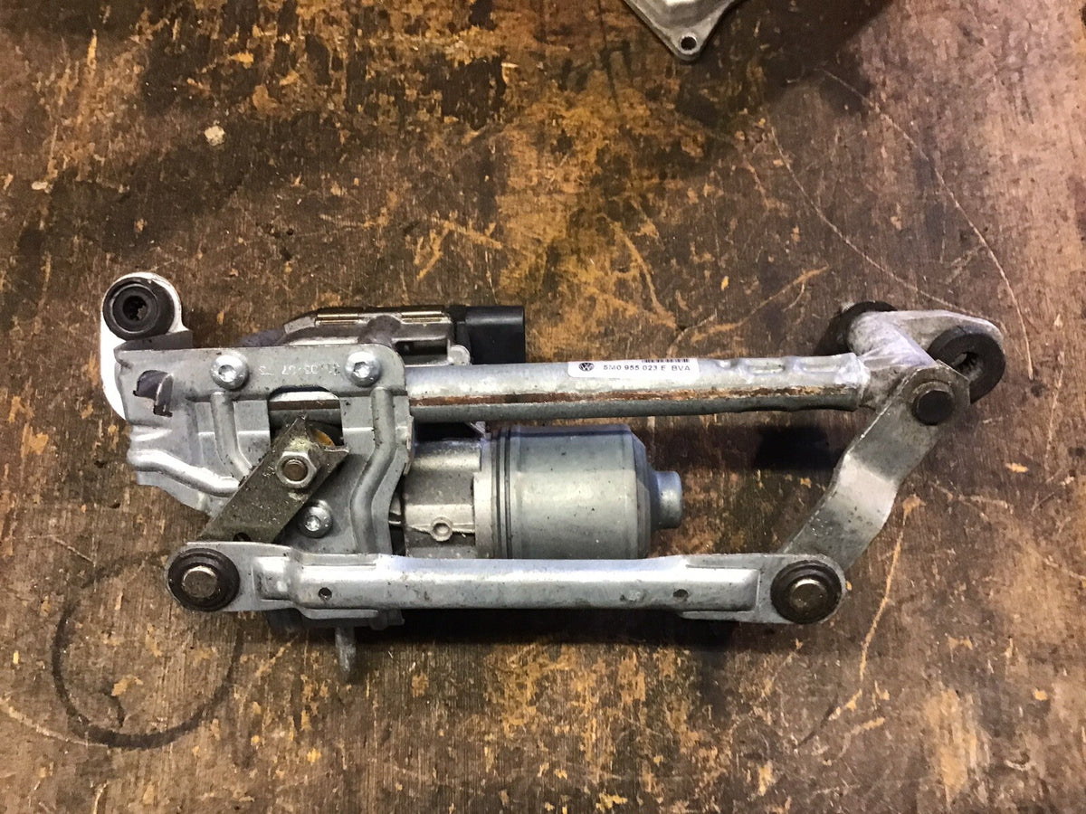 VOLKSWAGEN GOLF PLUS PASSENGER SIDE WIPER MOTOR & LINKAGE 2005 20136