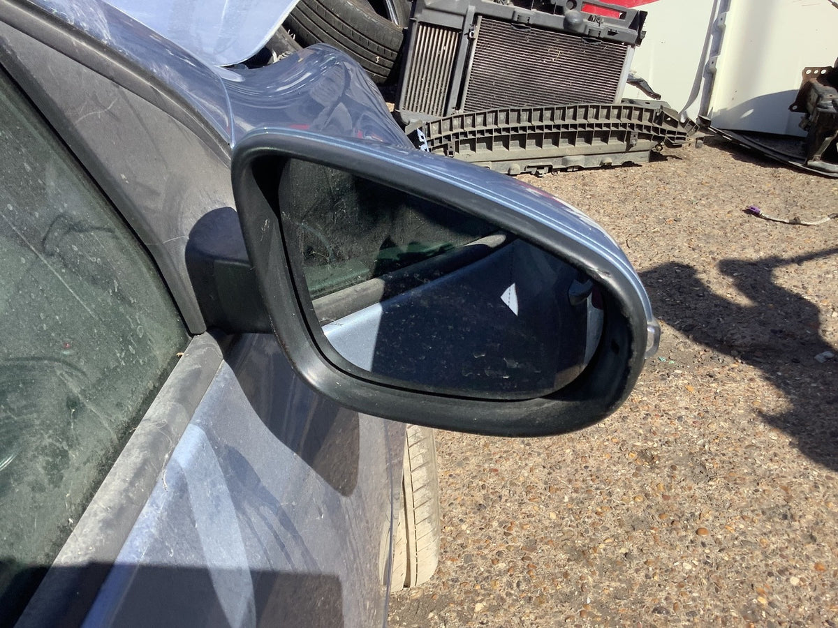 VOLKSWAGEN GOLF MK6 DRIVERS'S SIDE MIRROR SHARK BLUE LA5Q  2009 20122