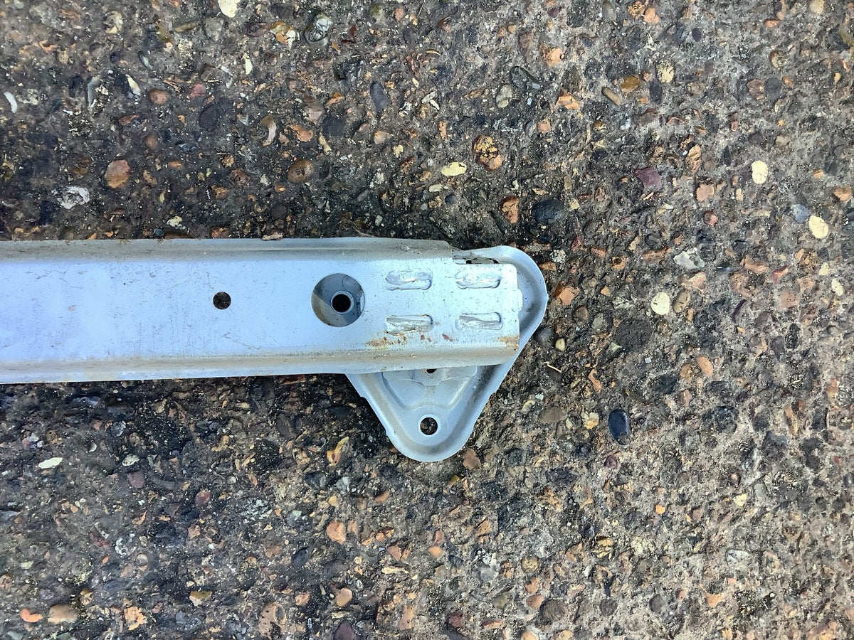 TOYOTA YARIS MK2 REAR SUPPORT BAR CRASH BAR 2007 20115