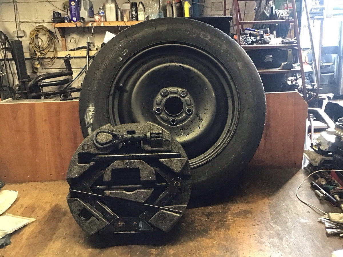 FORD FOCUS MK3 SPARE WHEEL 16'' STEEL RIM TYRE 125X90X16 WITH TOOL KIT 2011 20181