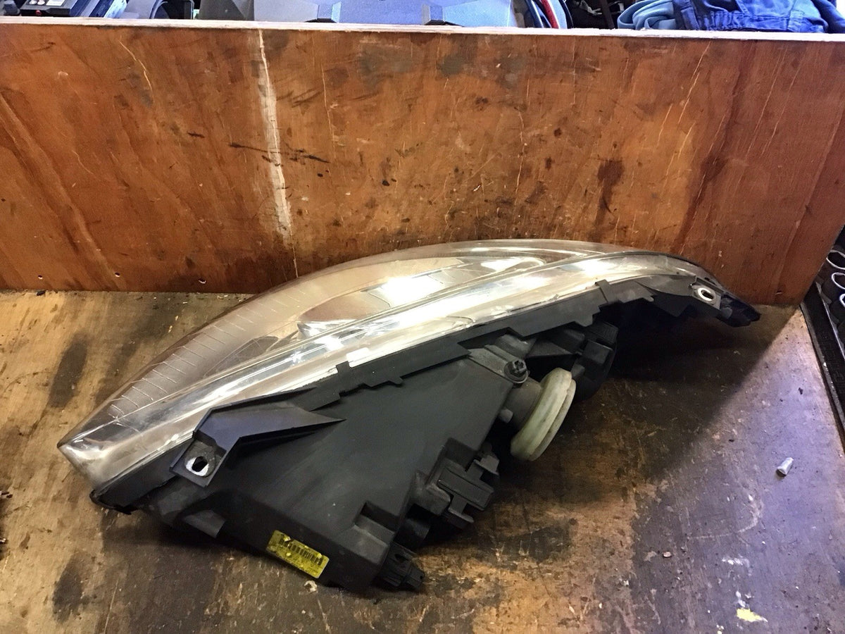 MERCEDES W169 DRIVER'S SIDE O/S HEADLIGHT A1698200461 2006 20129