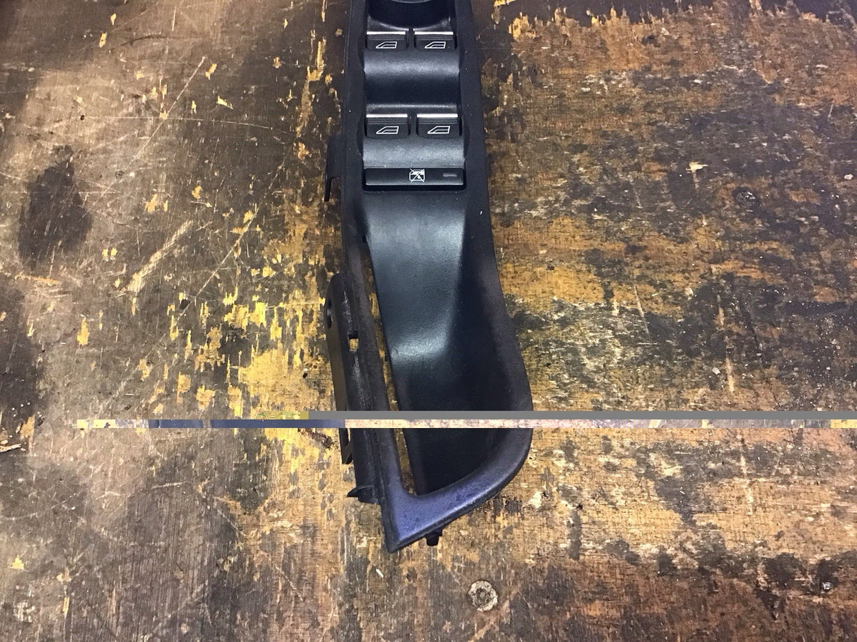 FORD FOCUS MK3 ELECTRIC WINDOW CONTROL UNIT SWITCH AM5T14A132CA 2011 20146