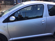 TOYOTA AYGO MK1 PASSENGER'S SIDE FRONT DOOR SATIN SILVER CODE 1E7 3 DOOR 2005 145