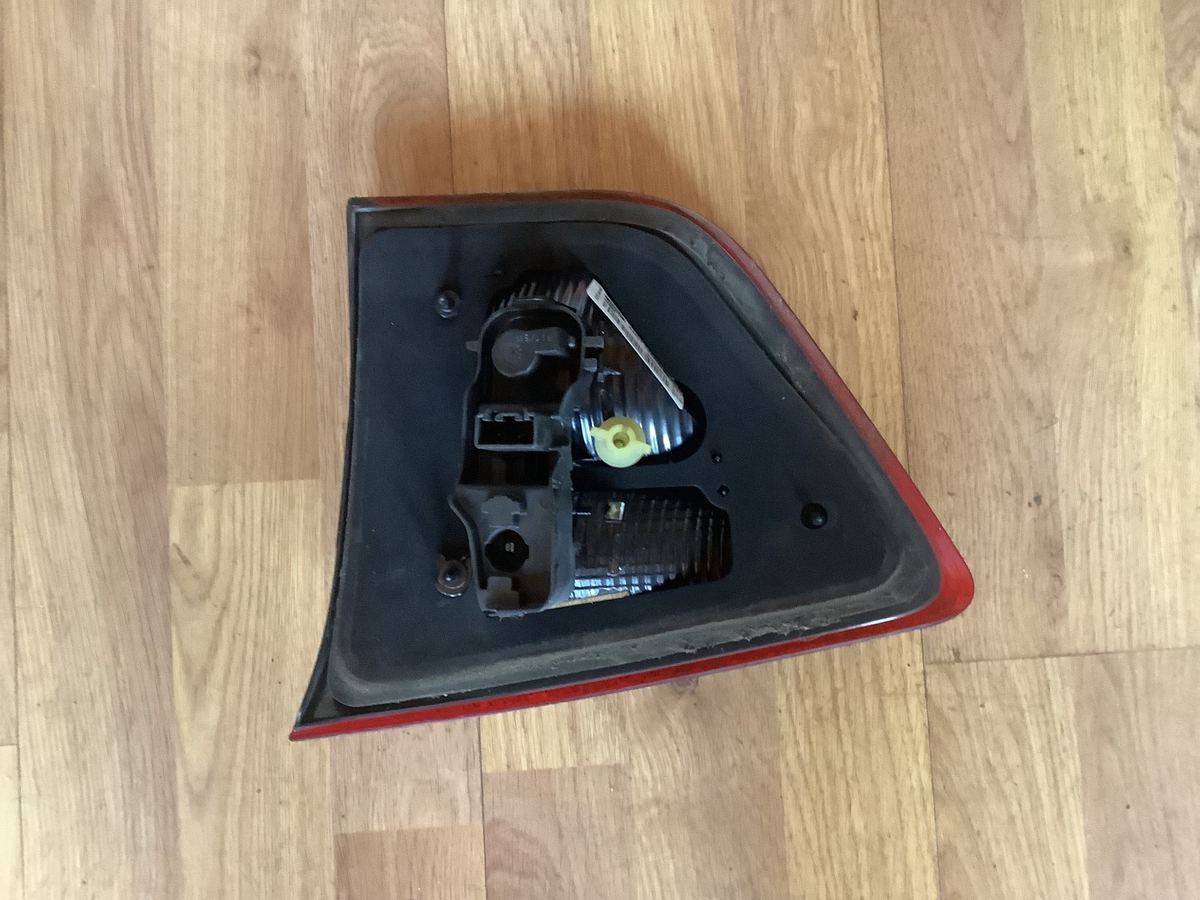 FORD C MAX PASSENGER'S SIDE N/S INNER REAR LIGHT AM51 13A603 BE 2010 20153