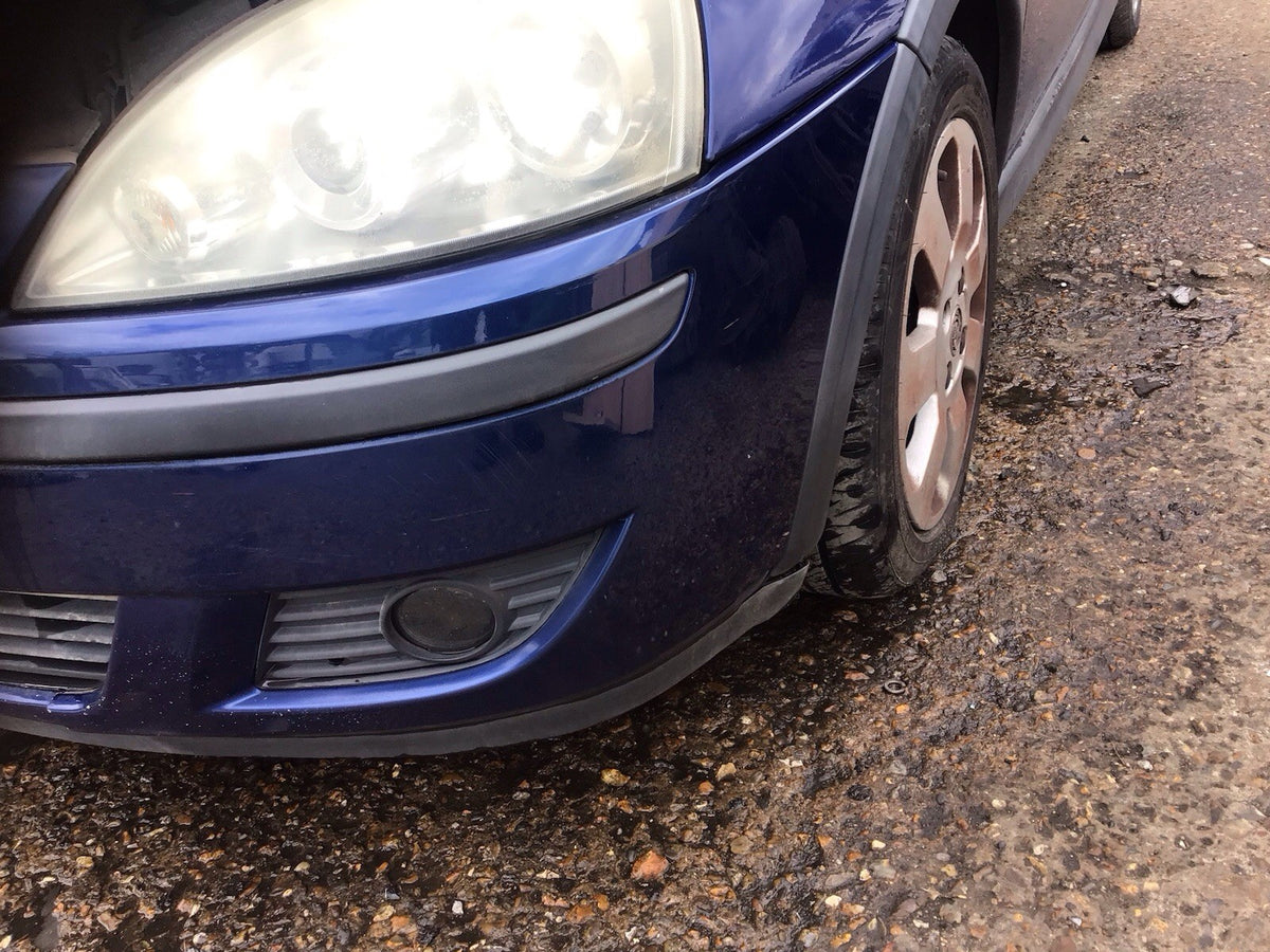 CORSA C FRONT BUMPER ULTRABLAU METALLIC Z21B  2001 20064