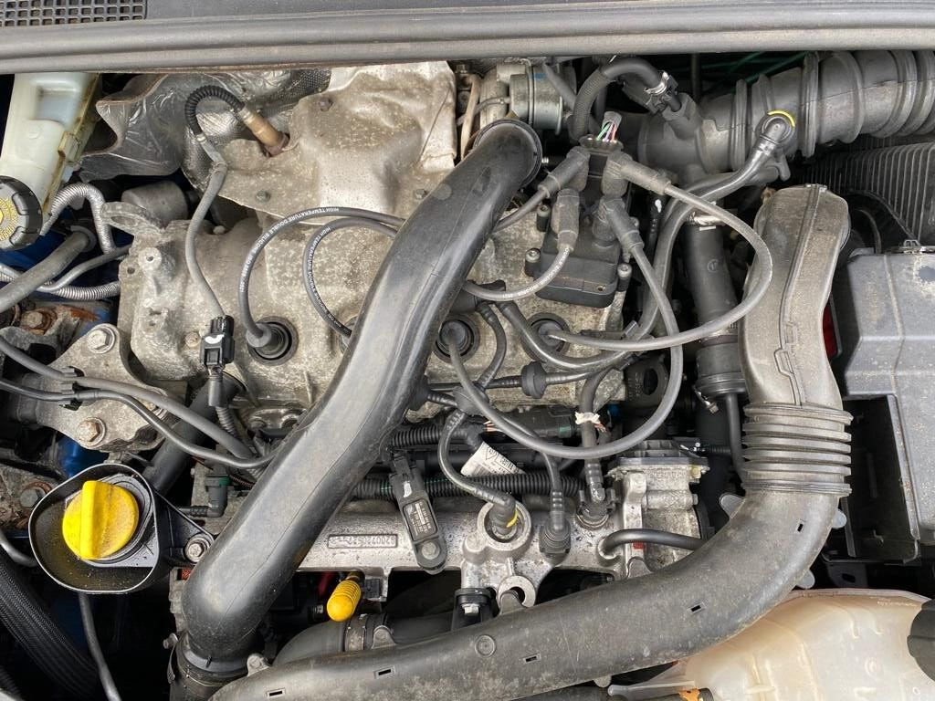 RENAULT CLIO MK3 1.2 TURBO PETROL ENGINE CODE D4F 784 58000 MILES 2006 20122