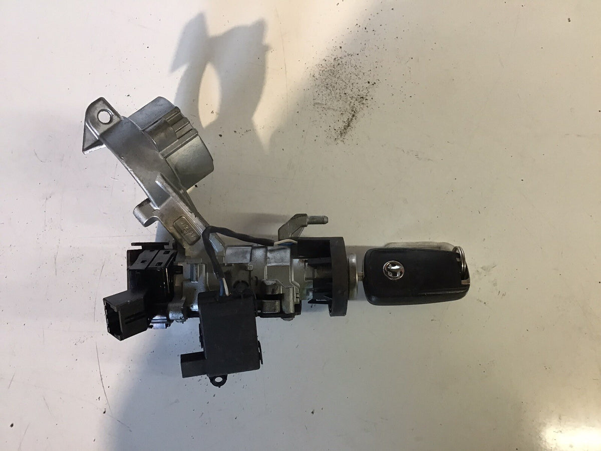 VAUXHALL INSIGNIA IGNITION BARREL LOCK AND KEY  2009 20141