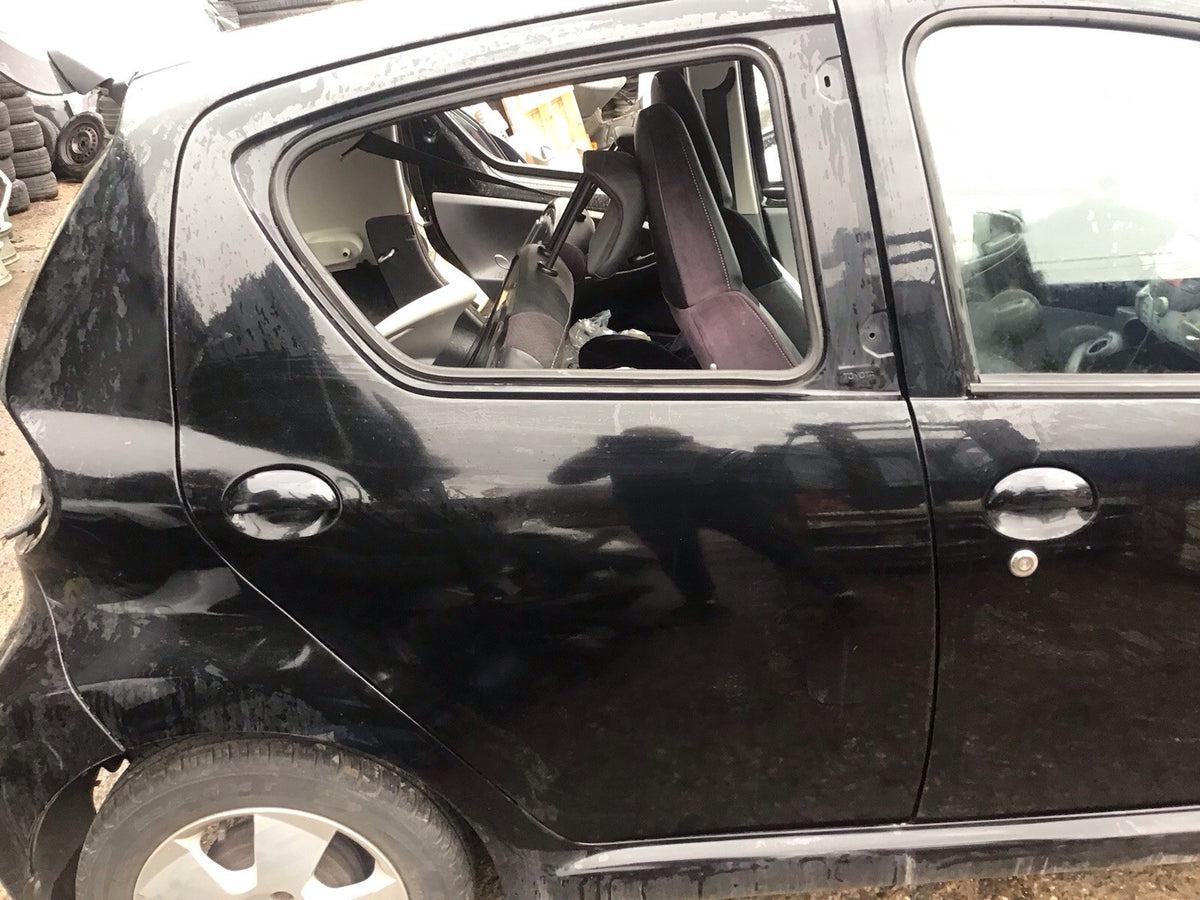 TOYOTA AYGO DRIVER'S SIDE REAR DOOR BLACK METALLIC 211 2005 20145