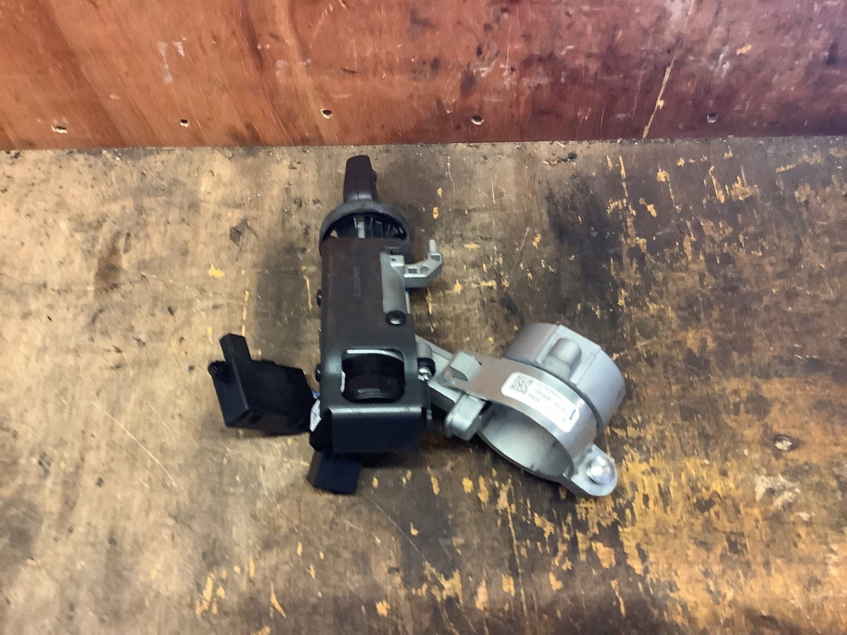 VAUXHALL ASTRA J  IGNITION BARREL LOCK AND KEY 20939745 2009 20156