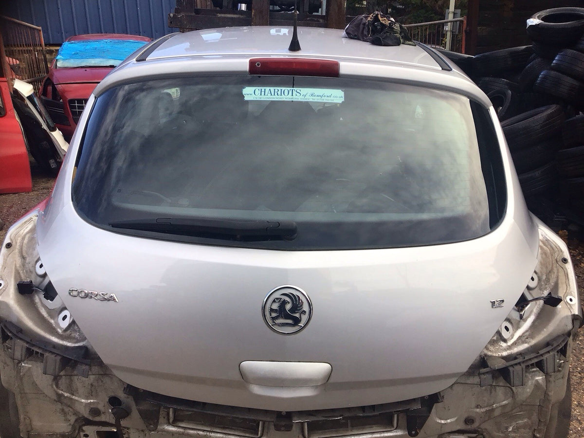 VAUXHALL CORSA D TAILGATE SILVER  METALLIC PAINT CODE Z157  3 DOOR 2006 20145
