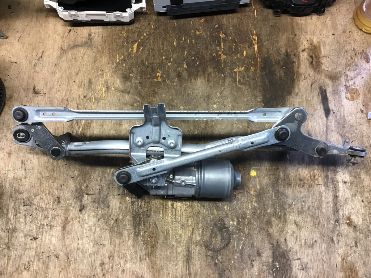 PEUGEOT PARTNER FRONT WIPER MOTOR AND LINKAGE 3397020955  96831007 2009 20161