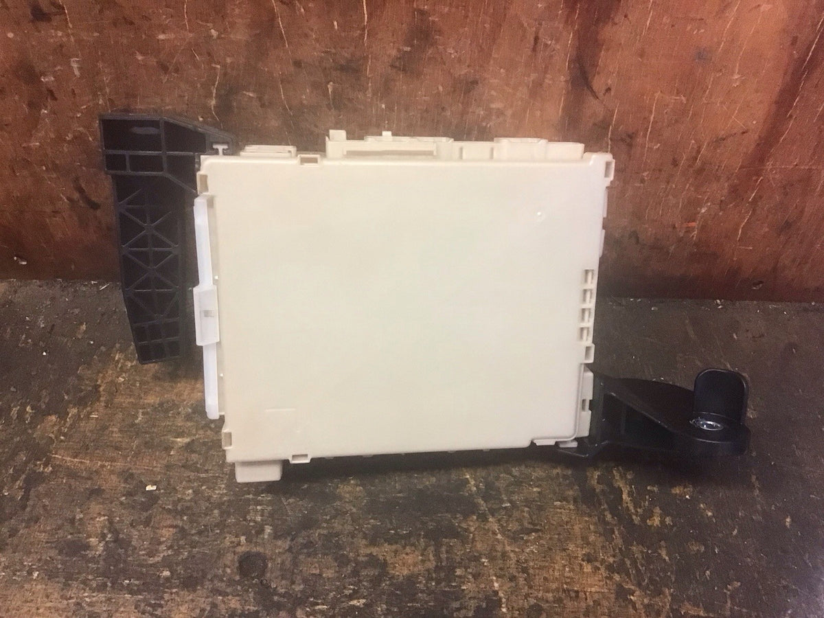 TOYOTA AYGO PEUGEOT 108 CITROEN C1 FUSE BOX BCM 82730 0H030 A 2015 20221