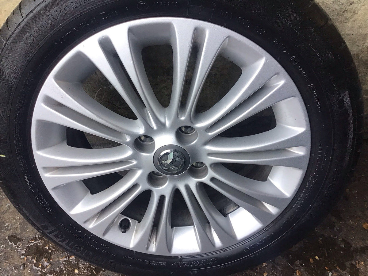 VAUXHALL CORSA ALLOY WHEEL 16'' 13298019 AND TYRE 195X55X16 2006 20144