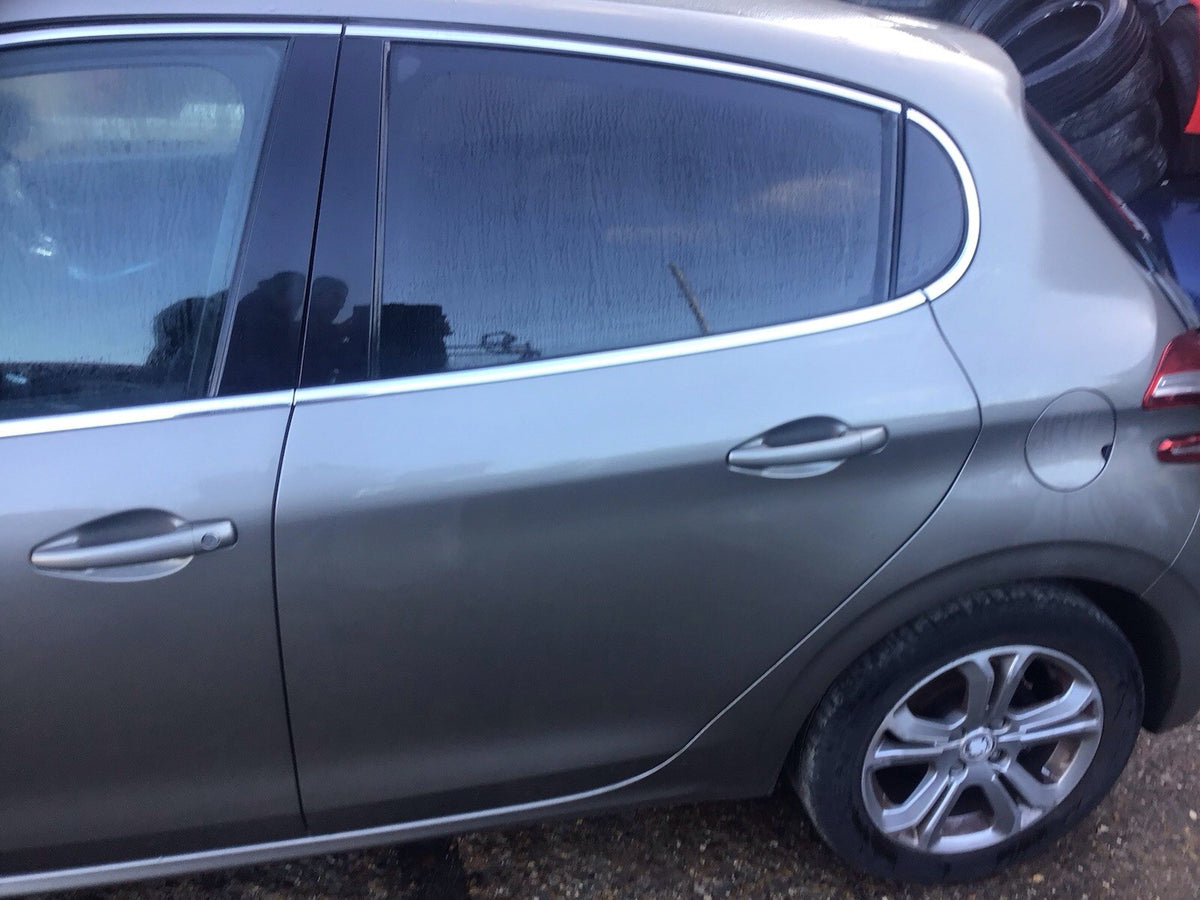 PEUGEOT 208 PASSENGER SIDE N/S REAR DOOR SPIRIT GREY METALLIC KCLD 2012 20192