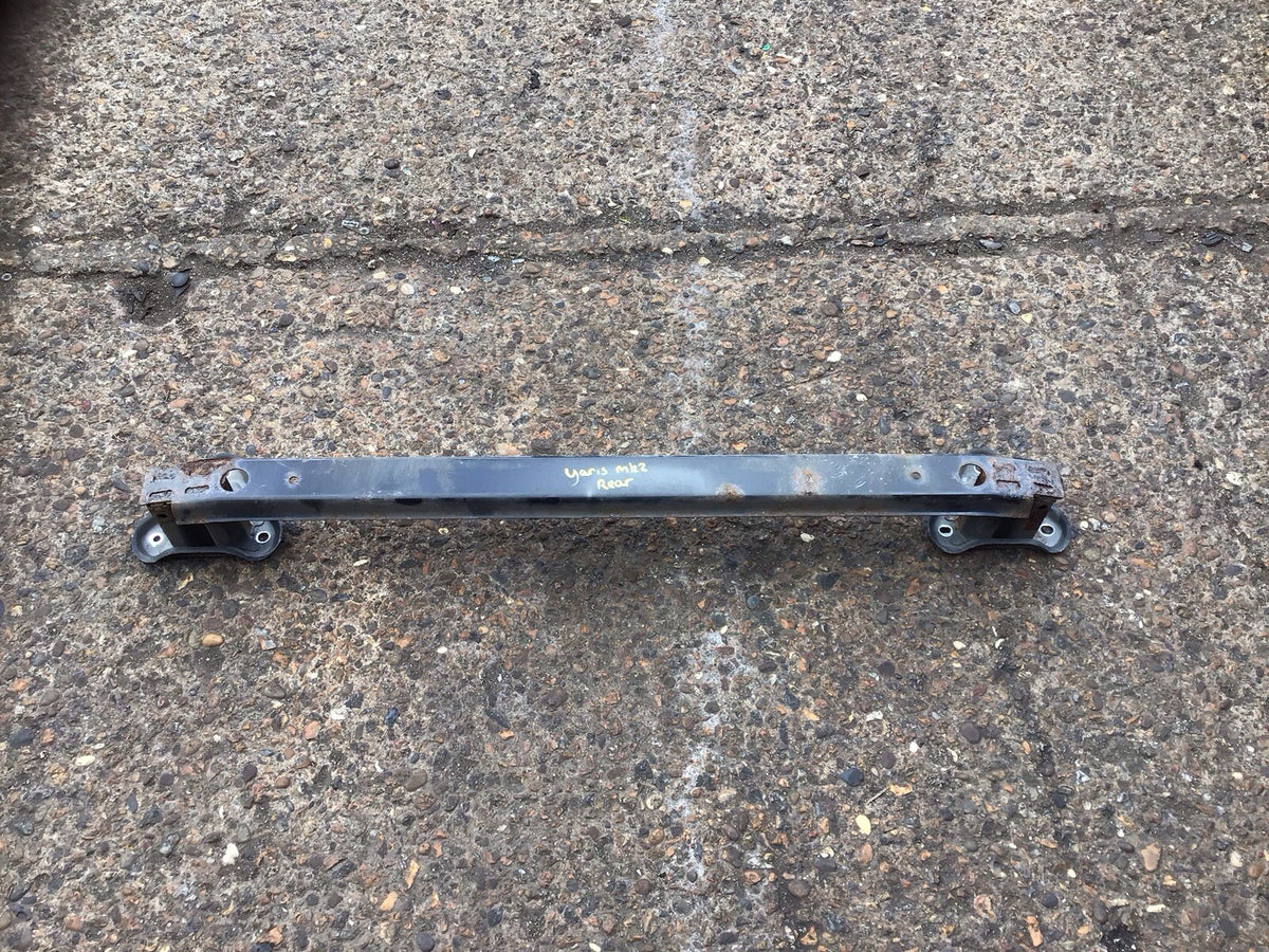 TOYOTA YARIS MK2 REAR SUPPORT BAR CRASH BAR 2007 20112