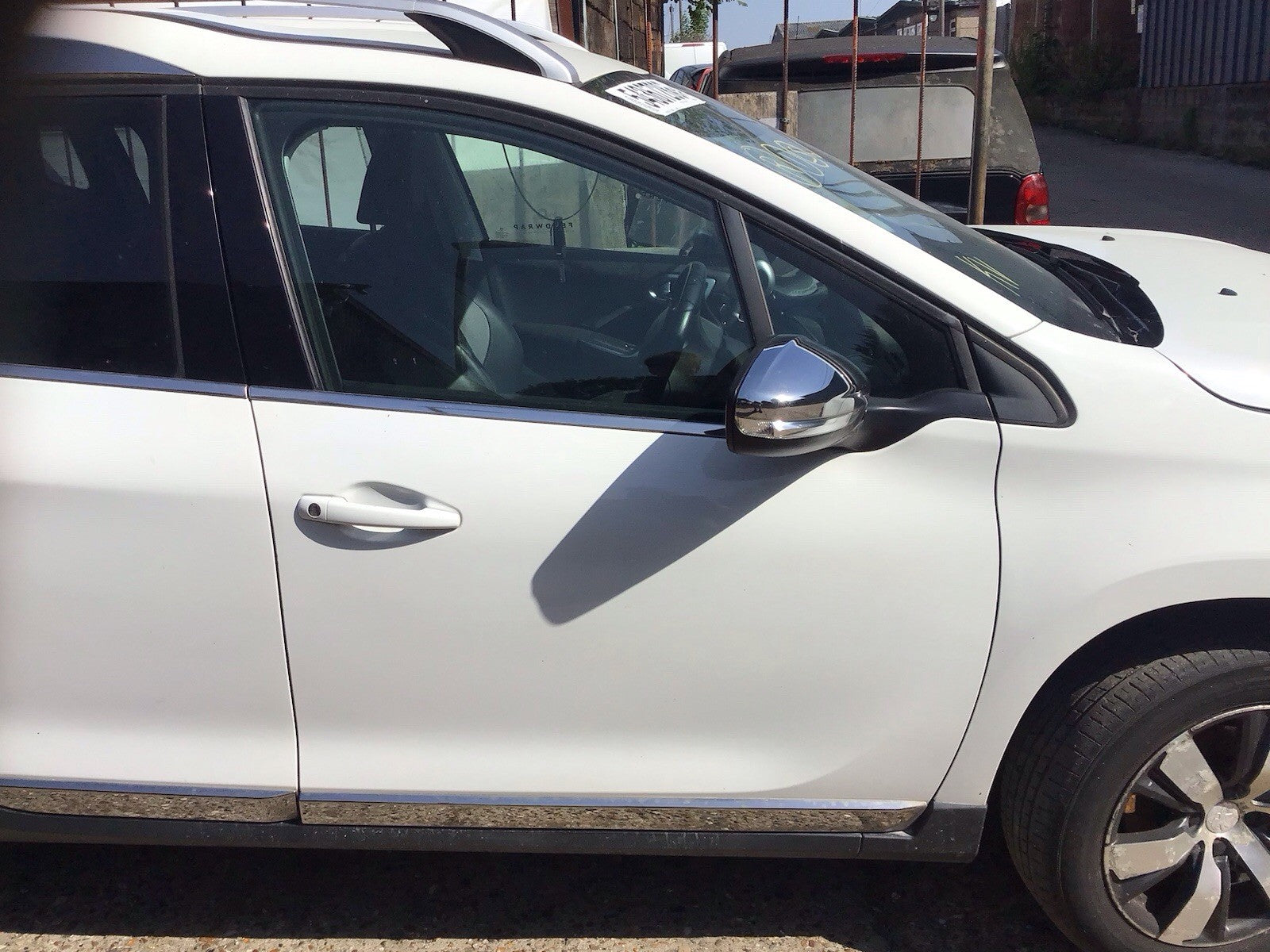PEUGEOT 2008 MK1 DRIVERS SIDE FRONT DOOR BANQUISE WHITE PAINT CODE EWP 2013 20190