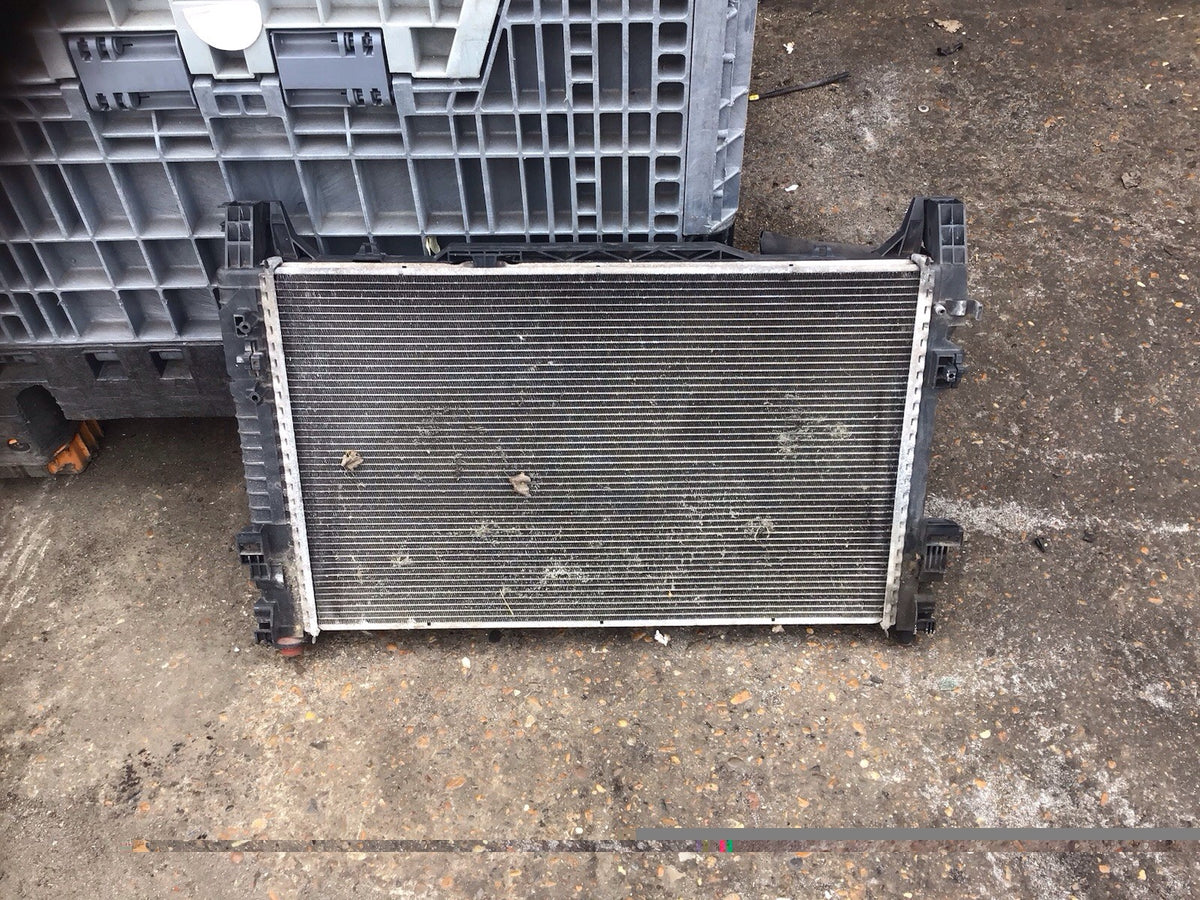 MERCEDES A CLASS W169  RADIATOR FAN COWLING 1137328294  2005 20126