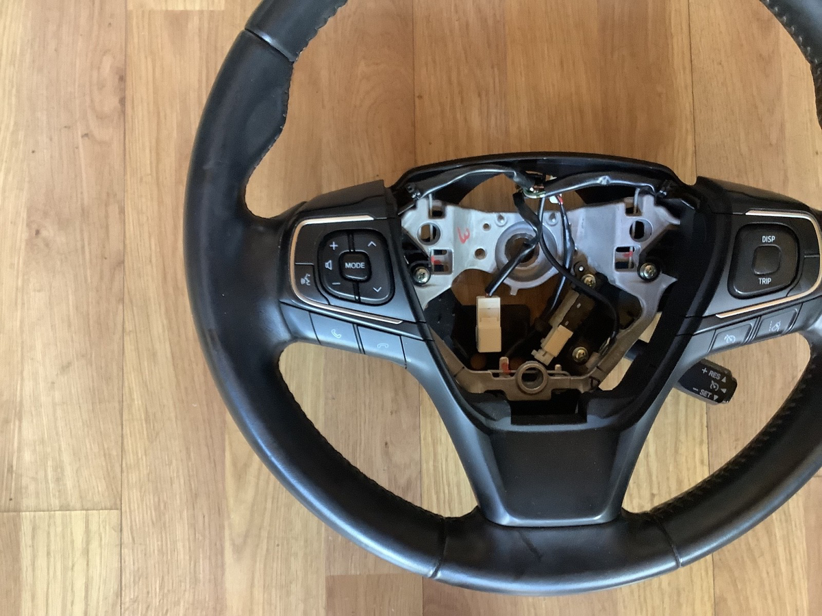 TOYOTA VERSO MK2 DRIVERS SIDE STEERING WHEEL 45100 05A00 2013 20183