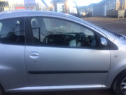 CITROEN C1 DRIVER SIDE O/S FRONT DOOR SILVER METALLIC KTB 3 DOOR 05 143