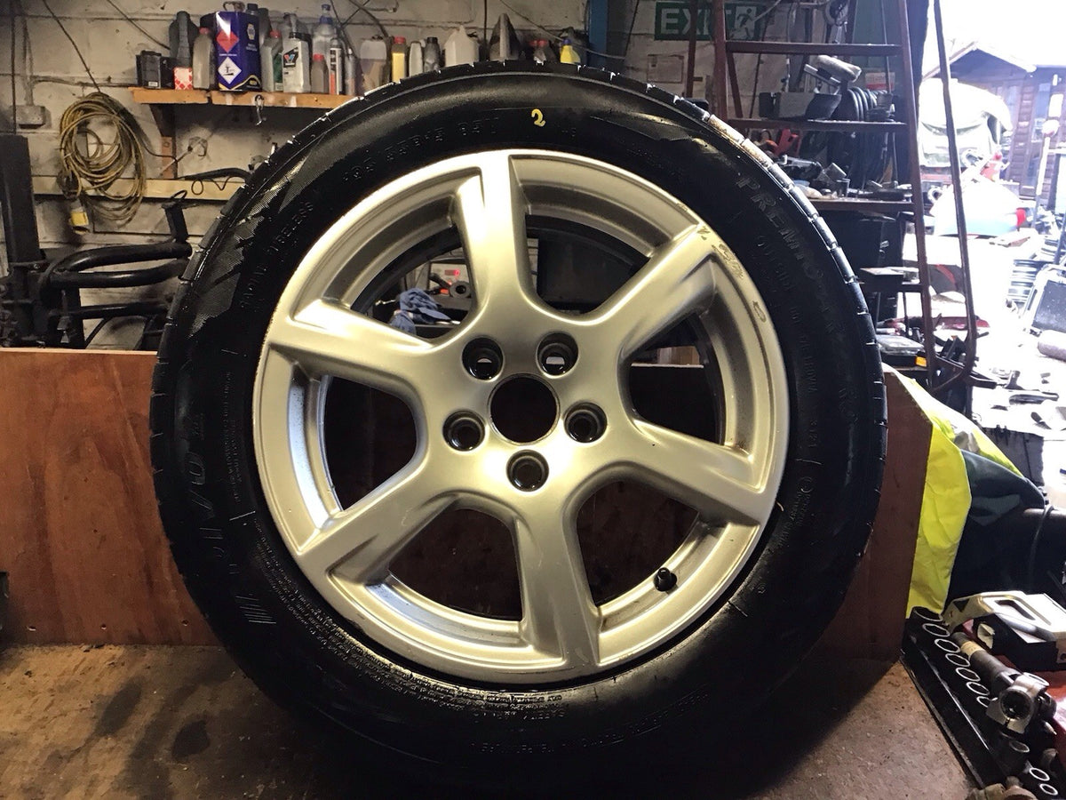 VOLKSWAGEN POLO 6R  ALLOY WHEEL 15" 6R0601025C  TYRE 195X55X15 2009 20172