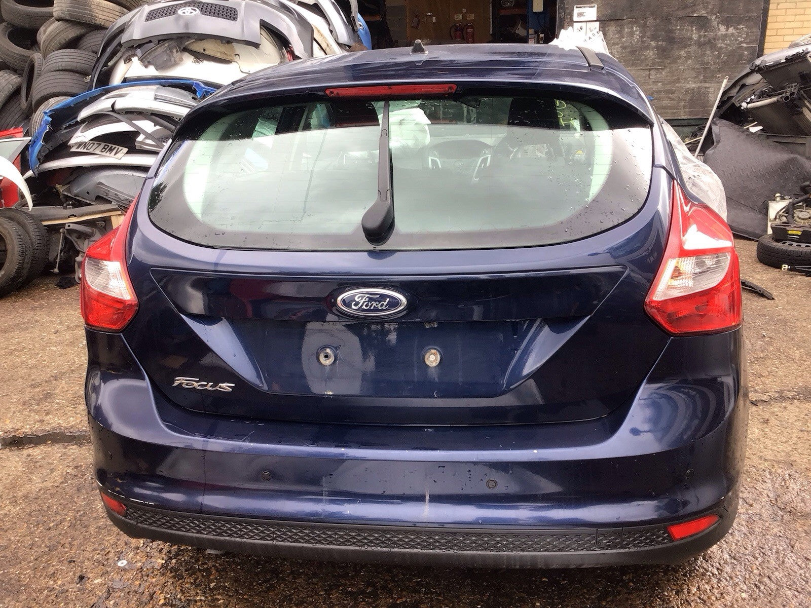 FORD FOCUS MK3 TAILGATE  INK BLUE METALLIC  5 DOOR HATCHBACK 2011 20180